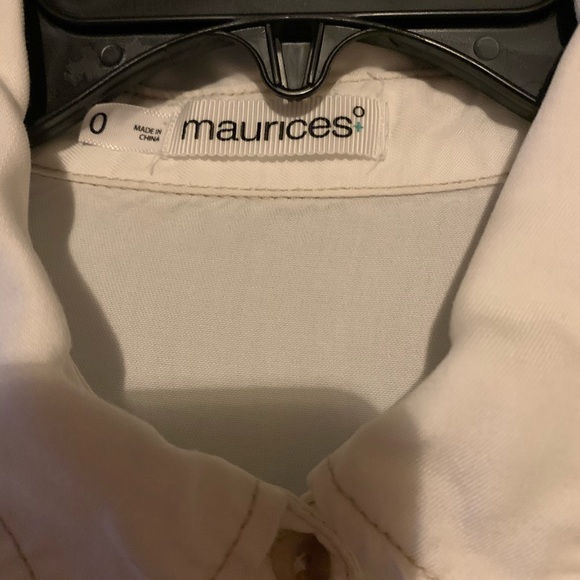 Maurices Button Down Shirt    Size 0 - Picture 4 of 8